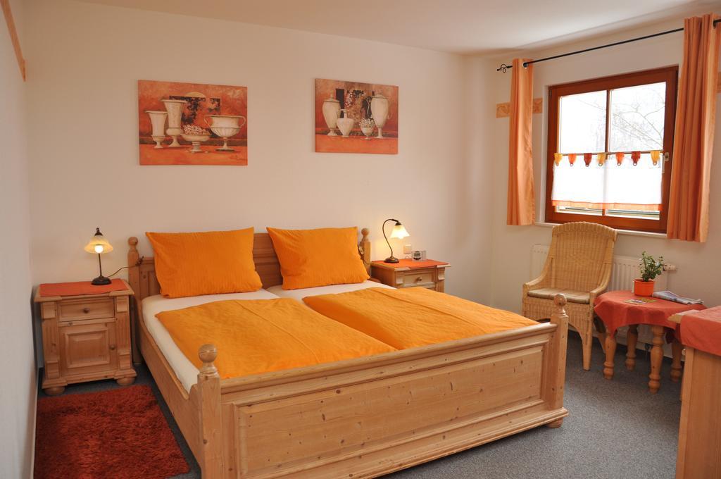Steakhouse & Pension Crazy Horse Зуль Номер фото