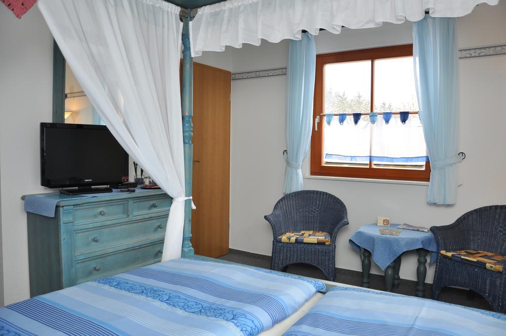 Steakhouse & Pension Crazy Horse Зуль Номер фото