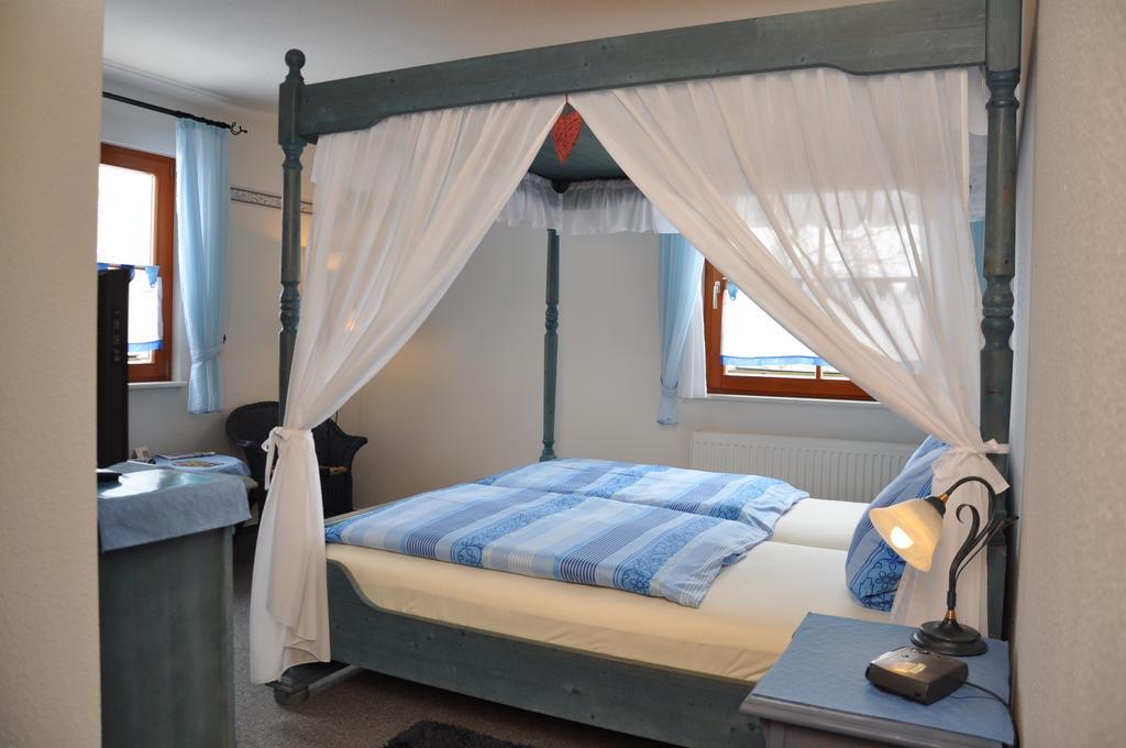 Steakhouse & Pension Crazy Horse Зуль Номер фото